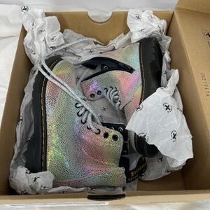 Dr. Martens kids rainbow Pascal size 11
